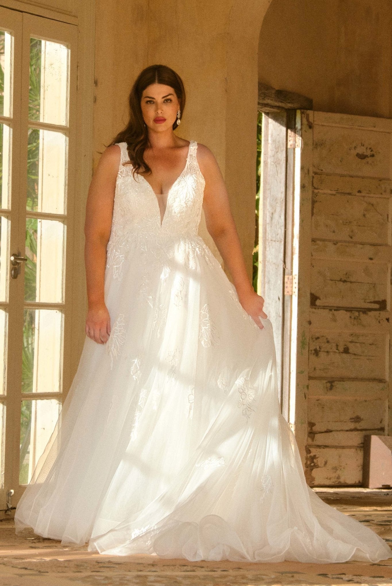 Fontana Detachable Lace Cape Wedding Dress – TC361