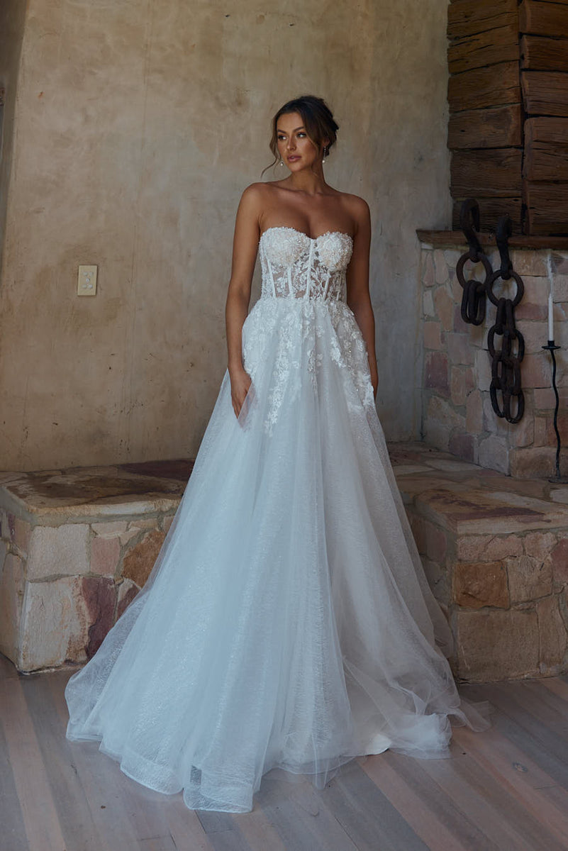 Maia Sweetheart Lace Corset Wedding Dress TC2335 | Sentani Boutique Maia Sweetheart Lace Corset Wedding Dress TC2335 | Sentani Boutique