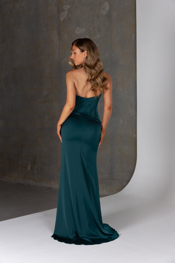 Shaula Formal dress - Sample sale by Sentani Boutique