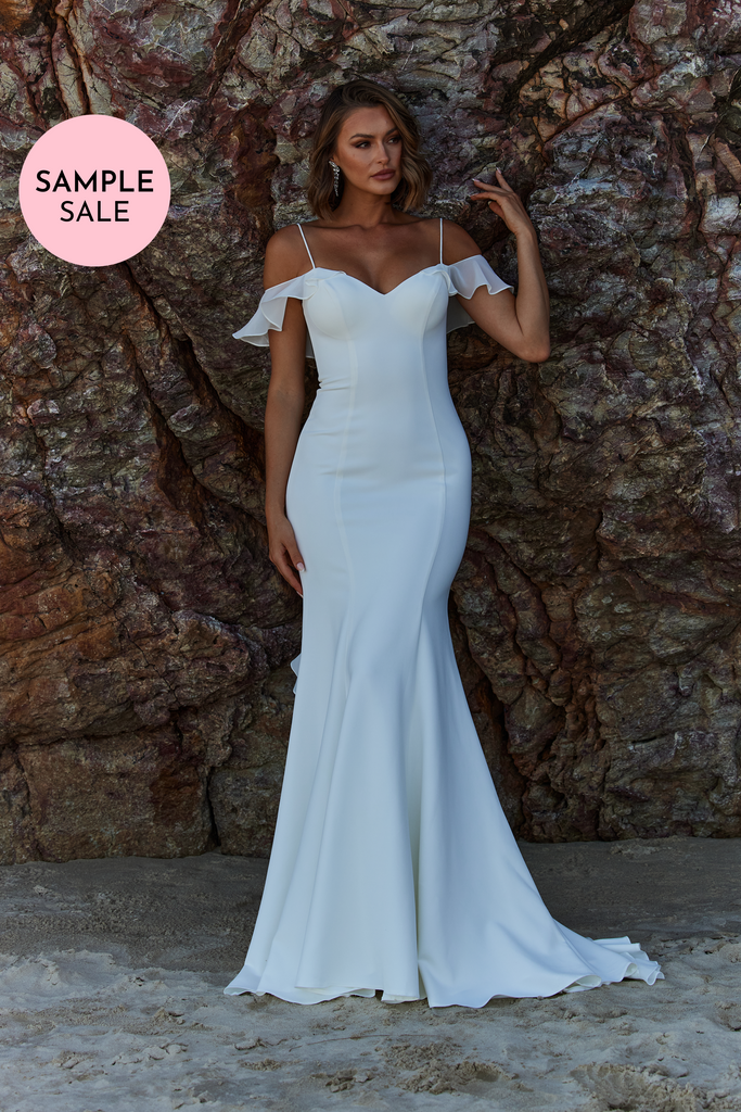 Daisy Fitted Off-Shoulder Wedding Dress – TC379