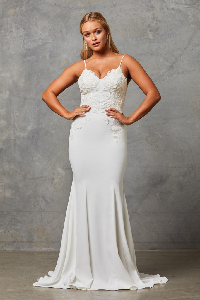 (SAMPLE SALE) Brylee Fitted Mermaid Wedding Dress – TC246