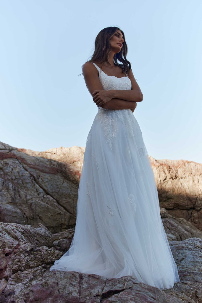 Myrtle Square-Neck Lace Wedding Dress – TC373
