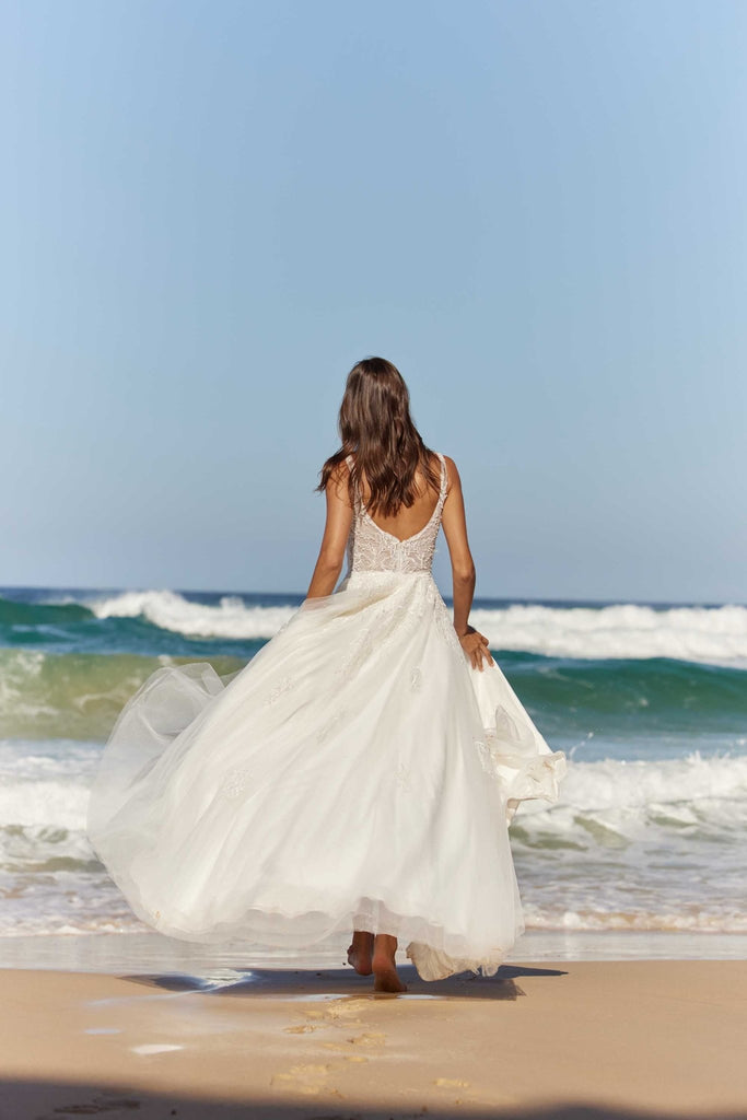 Myrtle Square-Neck Lace Wedding Dress – TC373