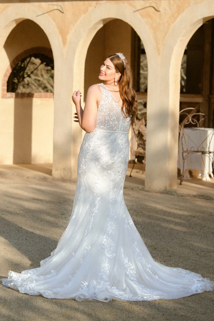 [Sample] Aspen Fishtail Lace Wedding Dress – TC353 by Tania Olsen Designs