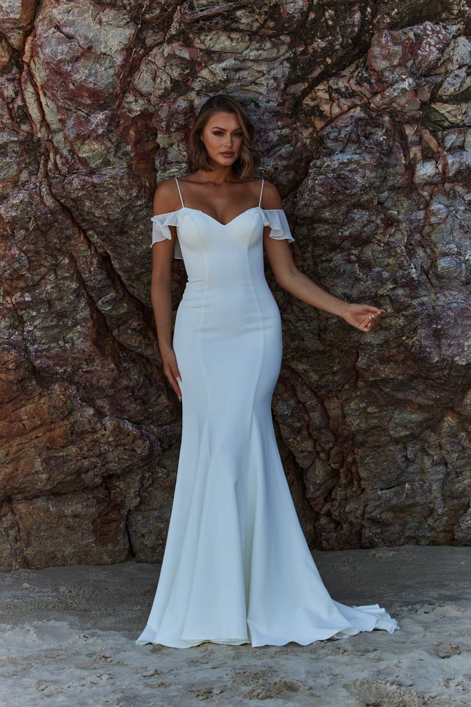 Daisy Fitted Off-Shoulder Wedding Dress – TC379
