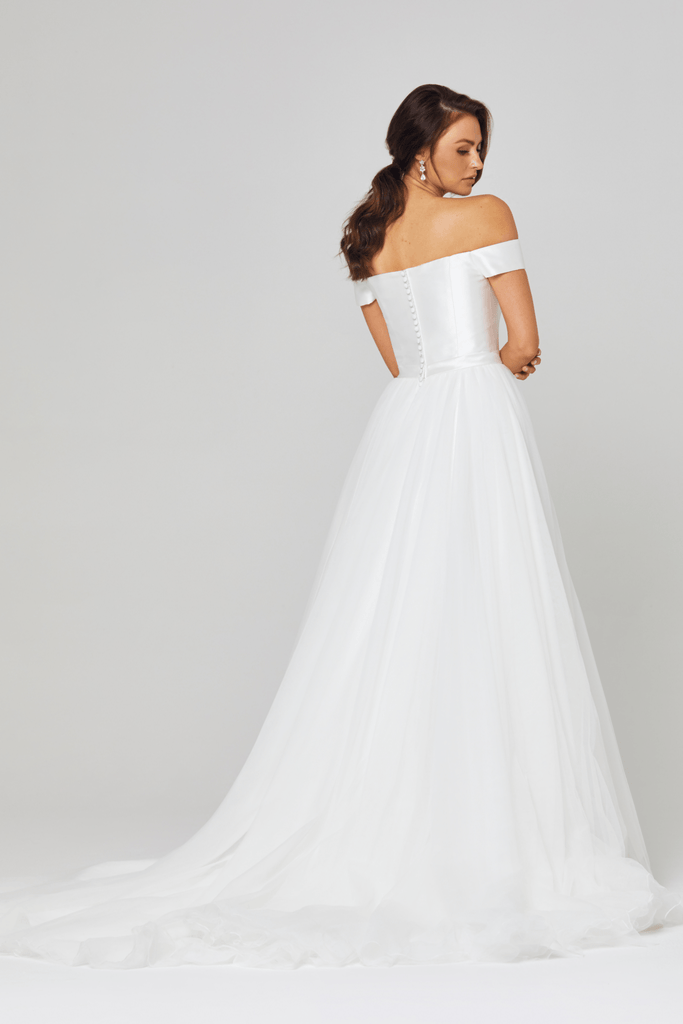 (SAMPLE SALE) Lucinda Off Shoulder Wedding Dress – TC306