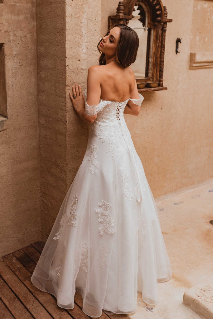 York Off-Shoulder Lace Wedding Dress – TC360