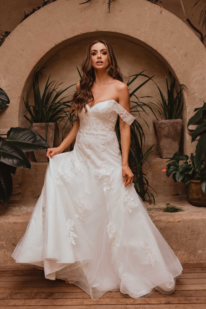 York Off-Shoulder Lace Wedding Dress – TC360